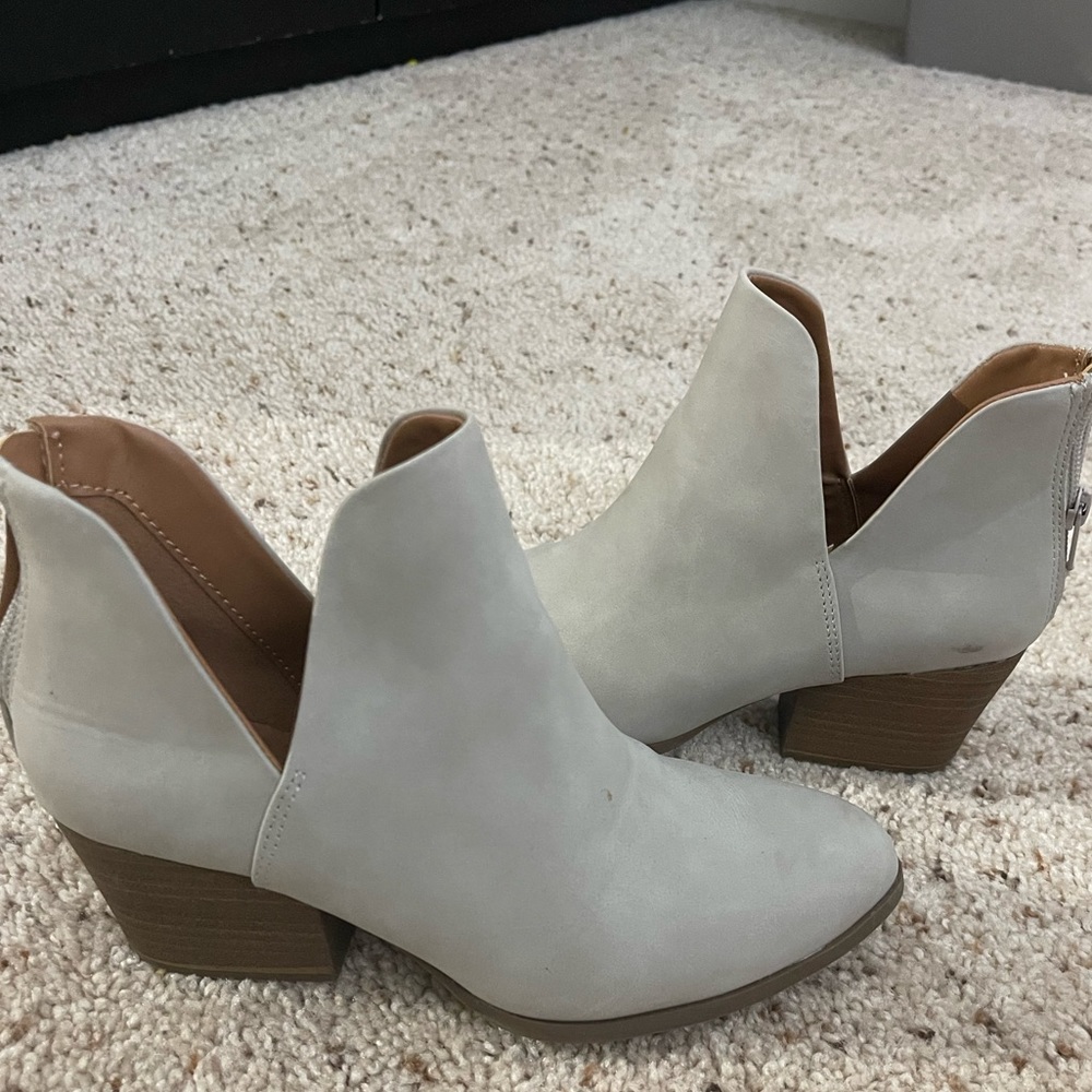 Ankle booties